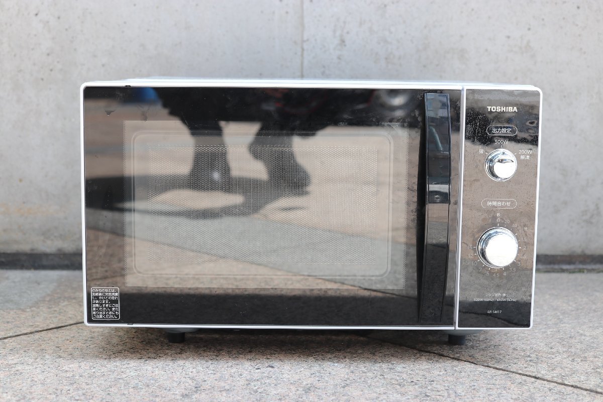 中古美品】TOSHIBA 東芝 電子レンジ 17L フラット庫内 ER-SM17 2019年