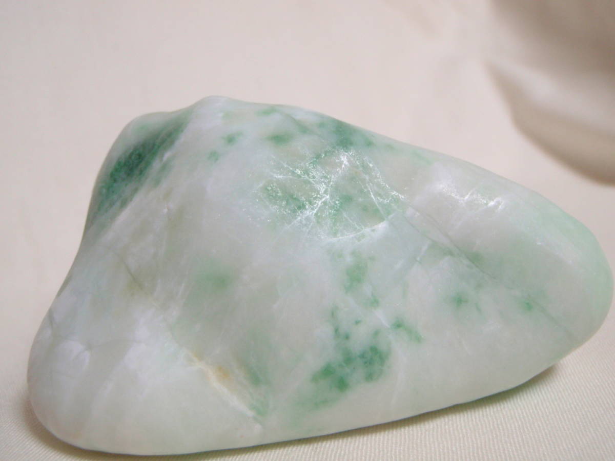 糸魚川翡翠ヒスイ493 白緑212g 原石鉱物| JChere雅虎拍卖代购