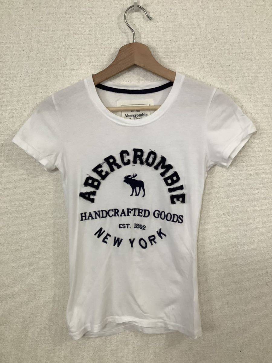 abercronbie&fitch アバクロンビー&フィッチ ワッペン付き刺繍プリント　半袖Tシャツ　コットンTシャツ　アメカジ　古着　S_画像1