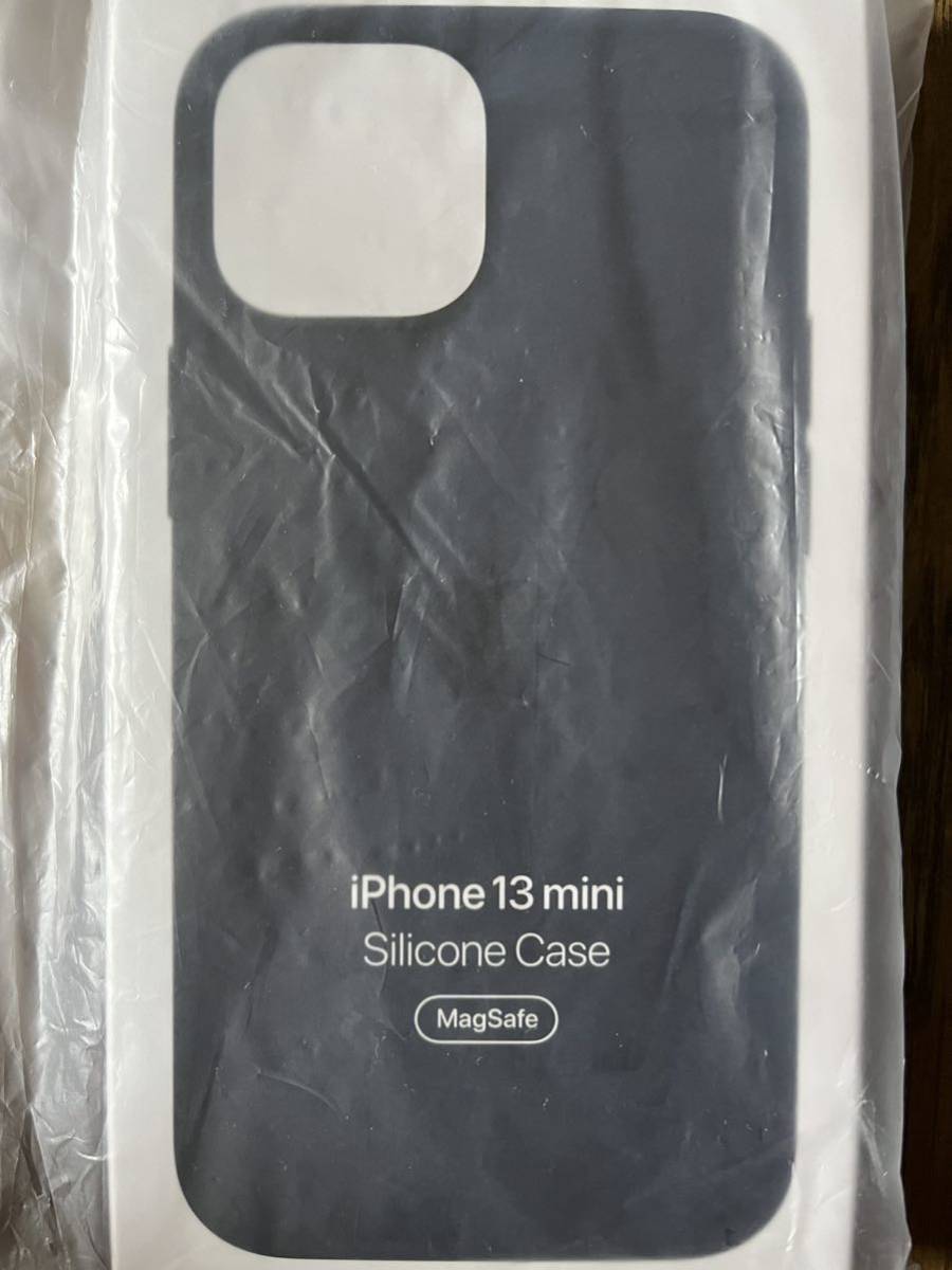 新品未開封　Apple アップル 純正品　正規品 iPhone 13 mini シリコンケース ミッドナイト midnight_画像1