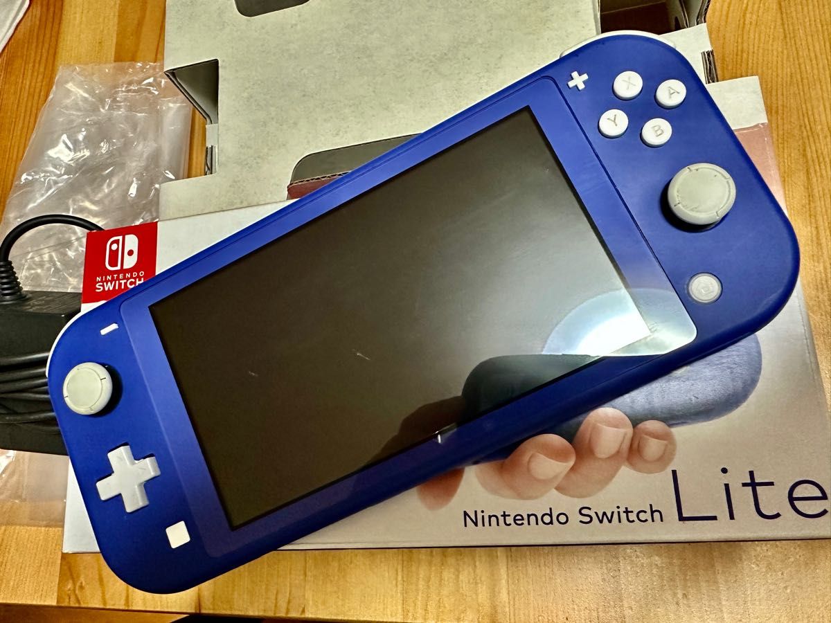 Nintendo Switch スイッチライト　switch lite ブルー　任天堂　箱付き　本体