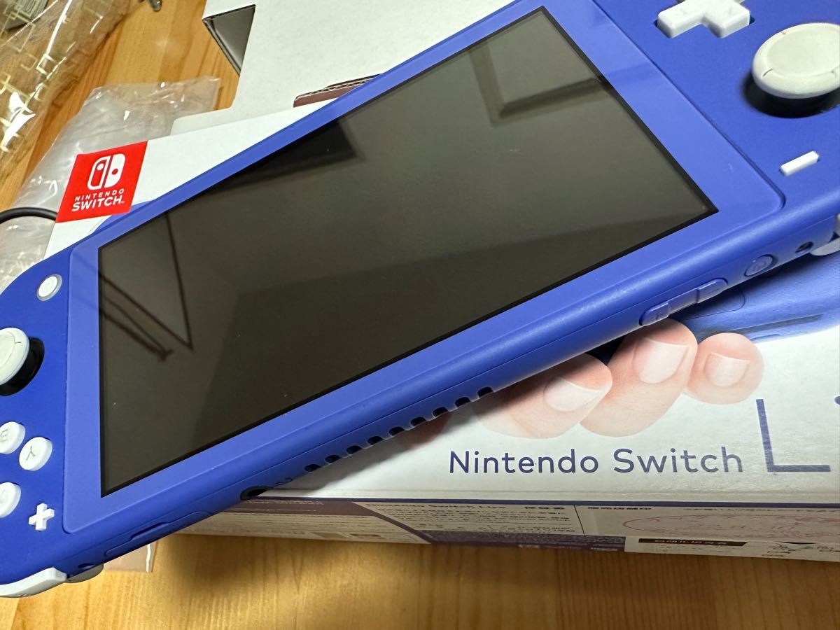 Nintendo Switch スイッチライト　switch lite ブルー　任天堂　箱付き　本体