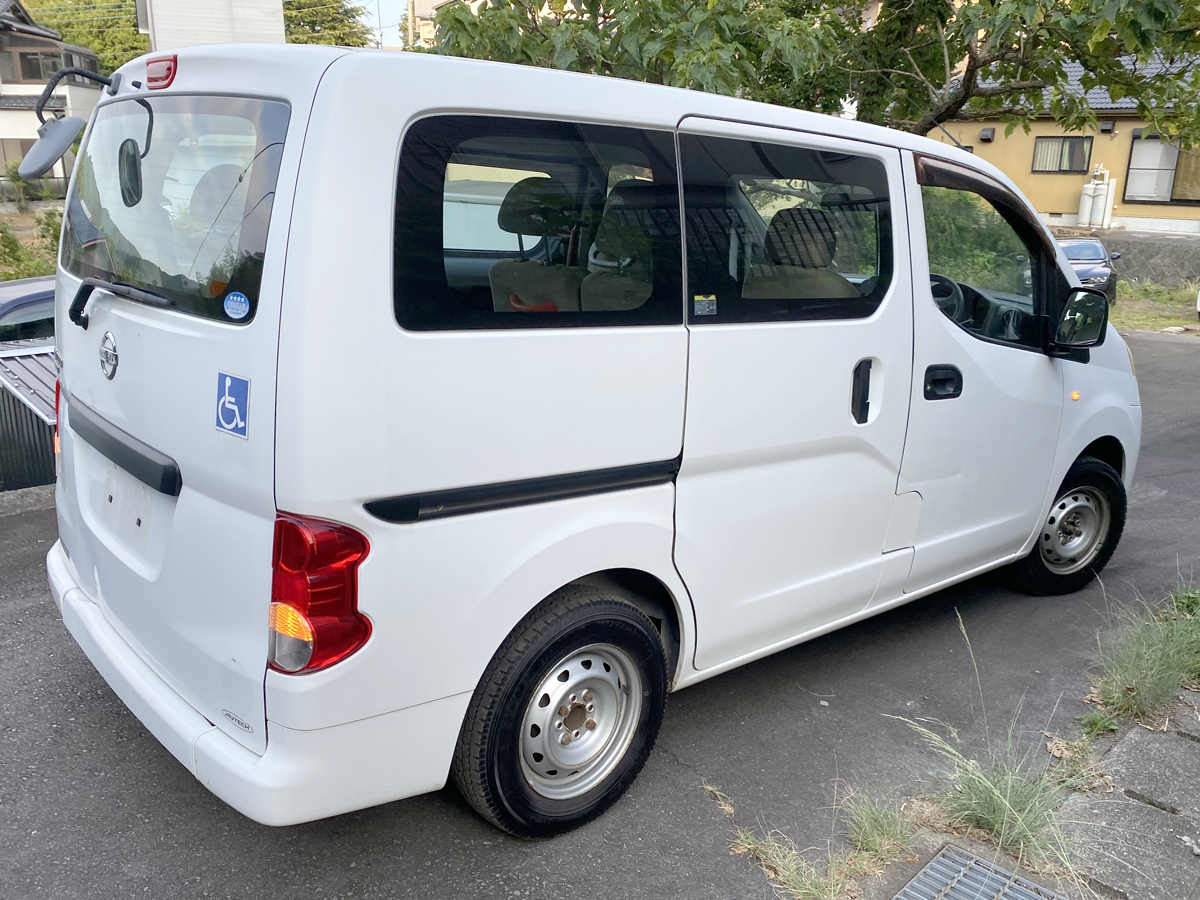 H22年日産NV200バネットワゴン車椅子移動車・チェアキャブスローパー・福祉車両・多走行も記録簿19枚以上・福祉施設に家庭用途に。両開き。_画像2