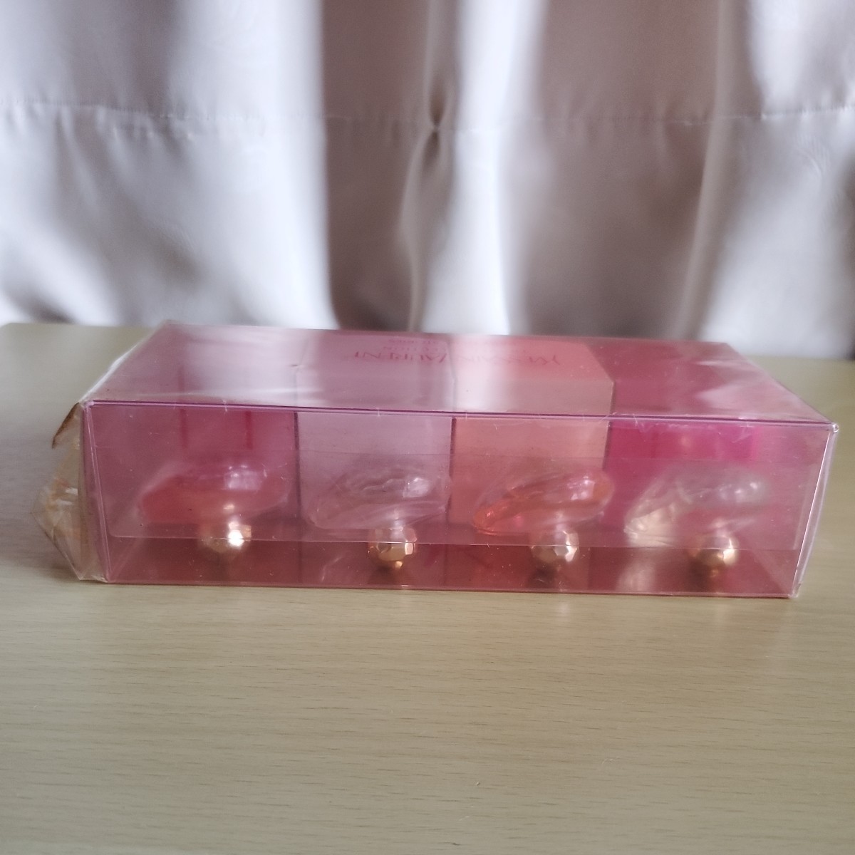 【姉の鏡台発掘series】YVES SAINT LAURENT BABY DOLL STORIESE AU DE TOILETTE 7.5ml×4【難あり】_画像6