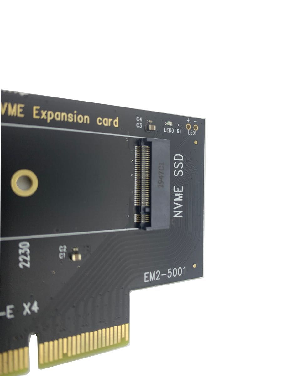 NVMe SSD to PCIe 3.0 x4アダプタ 拡張カード