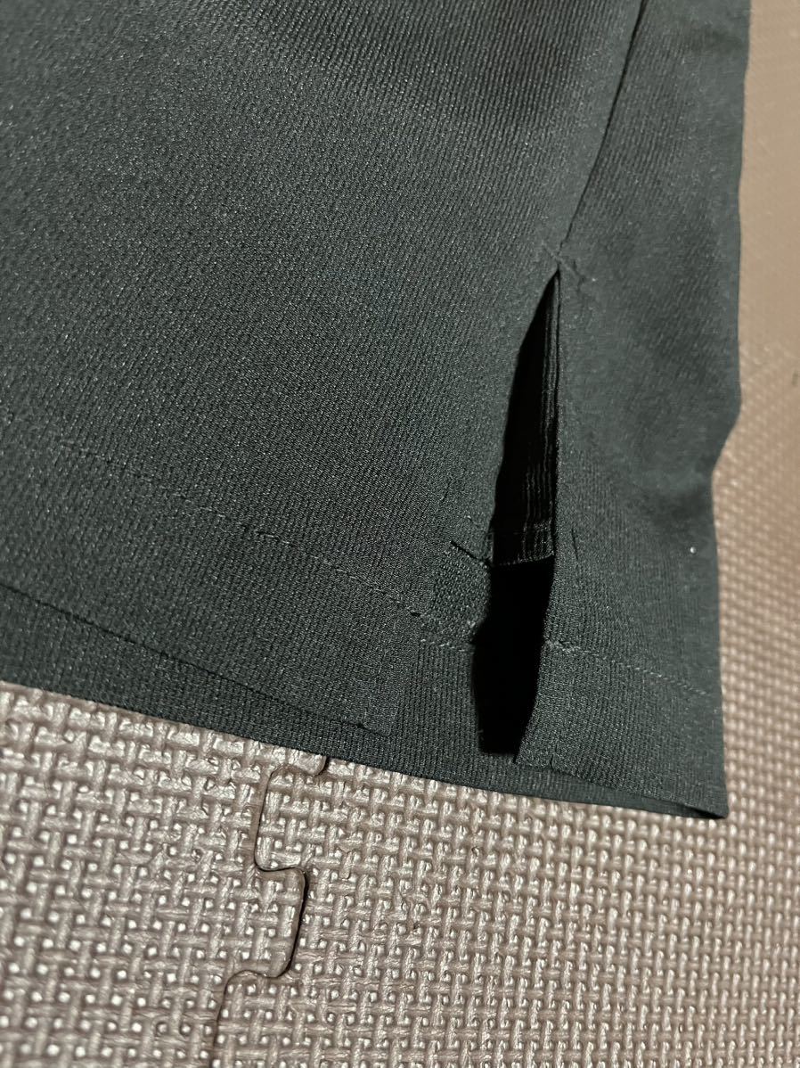 美品adidas黒、ロゴ黒、後ろポケットファスナー、ストレッチハーフパンツ　サイズO_画像2