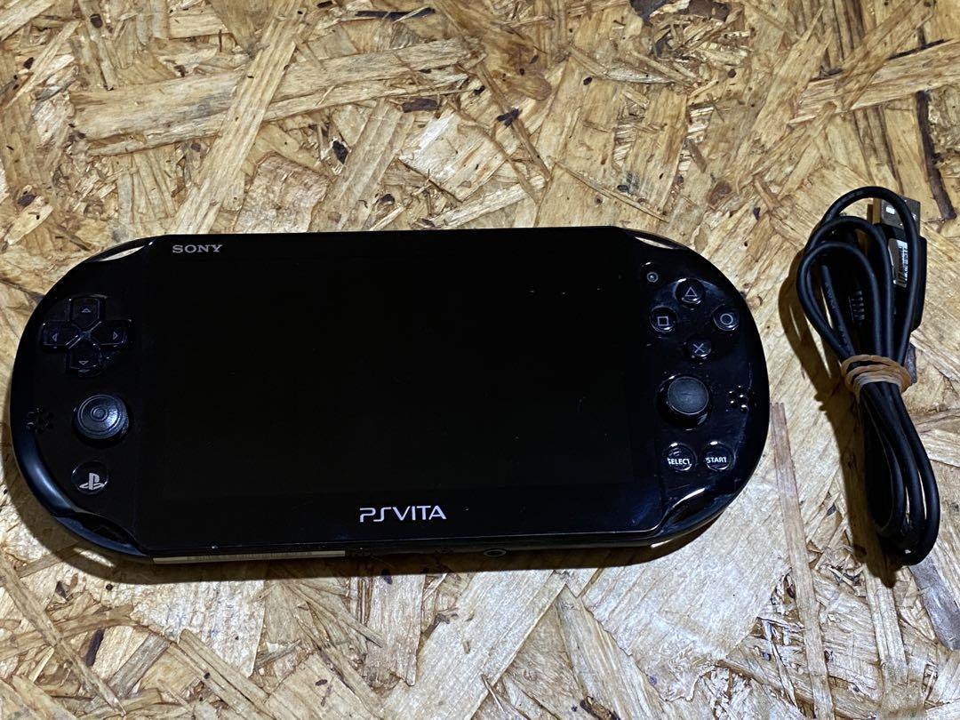 贅沢品 USED PlayStation Vita PSVITA PCH-2000シリーズ Wi-Fiモデル
