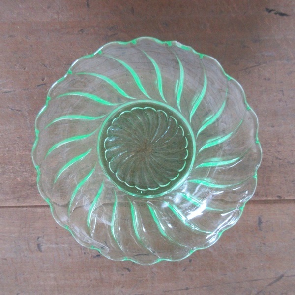 イギリス ヴィンテージ雑貨 ガラス製 ガラスボウル サラダボウル ボウル 2点セット グリーンガラス キッチン雑貨 英国 glass 1058sc_画像5