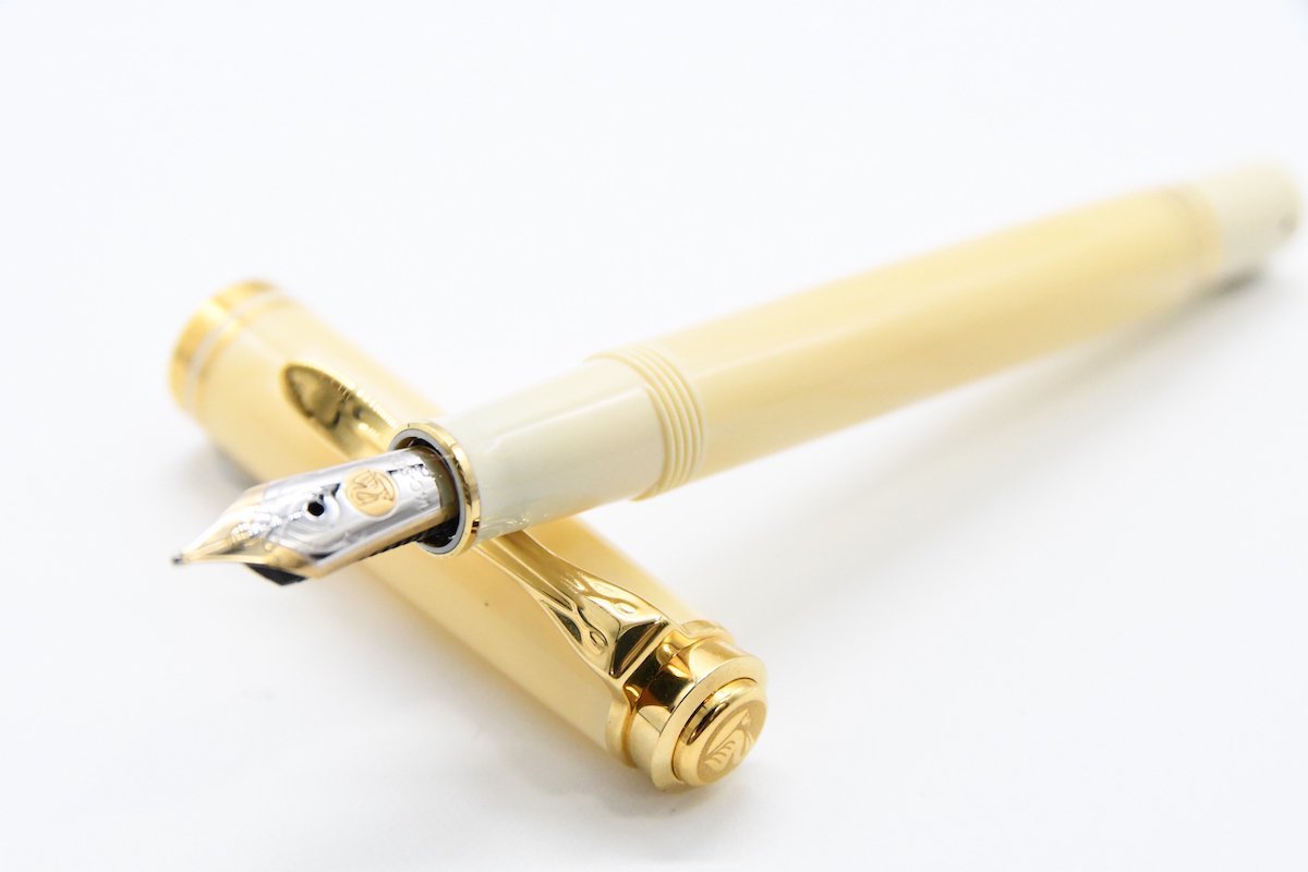 Pelikan ペリカン Souveran スーべレーン M320 14C-585 F パール