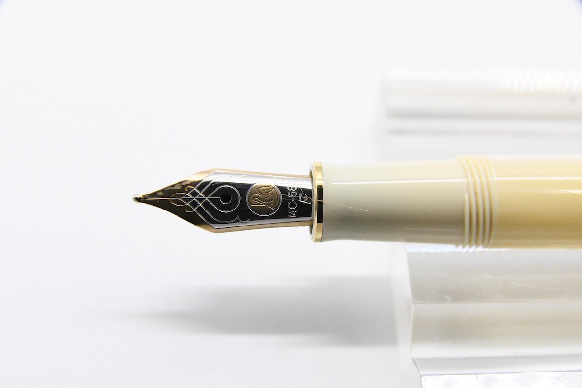 Pelikan ペリカン Souveran スーべレーン M320 14C-585 F パール