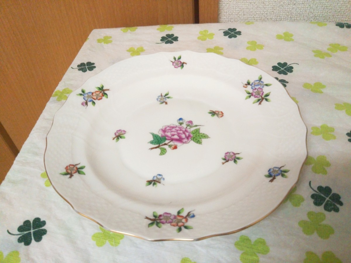 少し豊富な贈り物 ヘレンド ヴィクトリアの花 パン皿 プレート