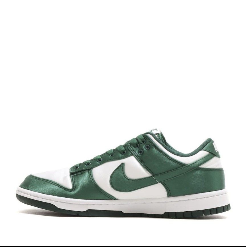 NIKE W DUNK LOW WHITE/TEAM GREEN　ナイキダンクロー