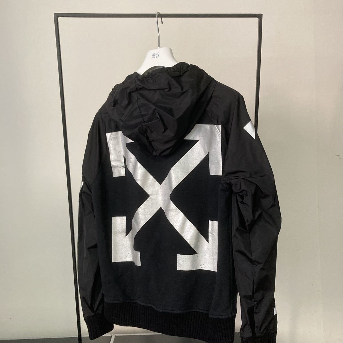 MONCLER Off-White コラボパーカー オフホワイト ホット販売