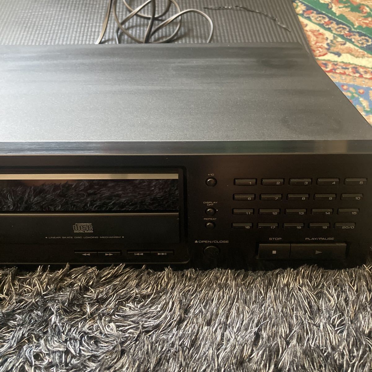  antique consumer electronics * used audio equipment missed CD player Kenwood KENWOOD DP-7020 electrification settled Showa Retro antique goods 