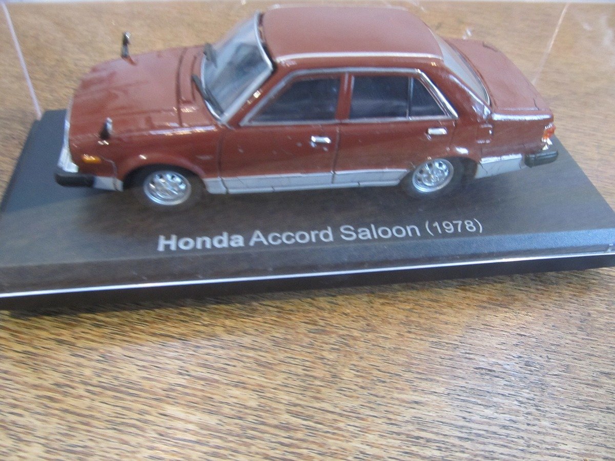 2307MK●ミニカー「ホンダ アコード サルーン HONDA Accord Saloon（1978）」ケース入●ミニカー本体に難あり_画像1