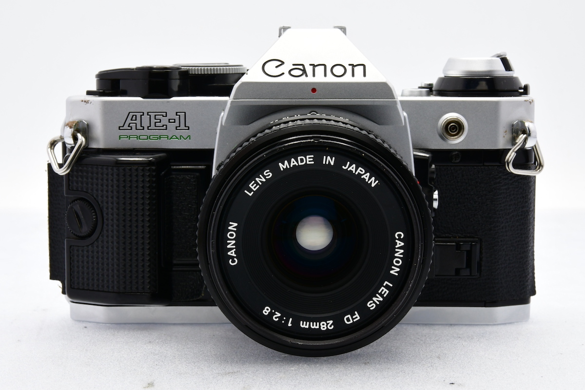 CANON AE-1 PROGRAM + CANON LENS New FD 28mm F2.8 キヤノン MF一眼