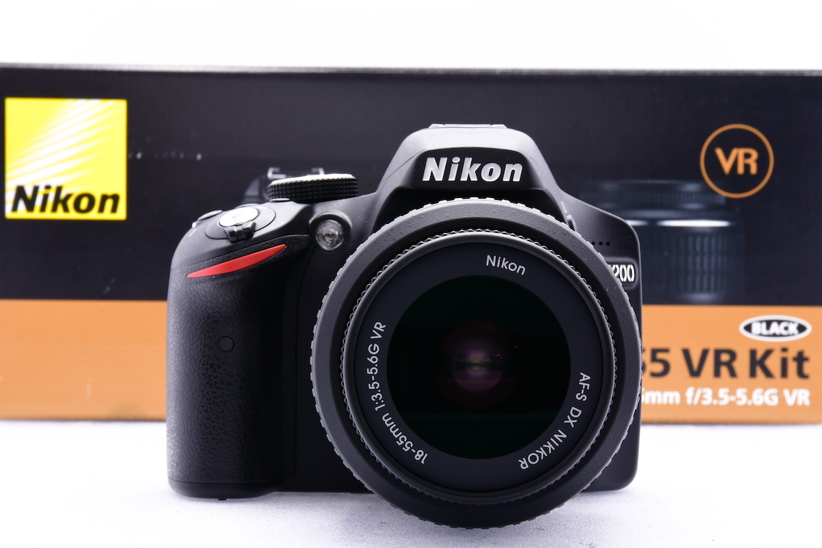 NIKON D3200 + AF-S DX 18-55mm F3.5-5.6G VR ニコン デジタル一眼レフ