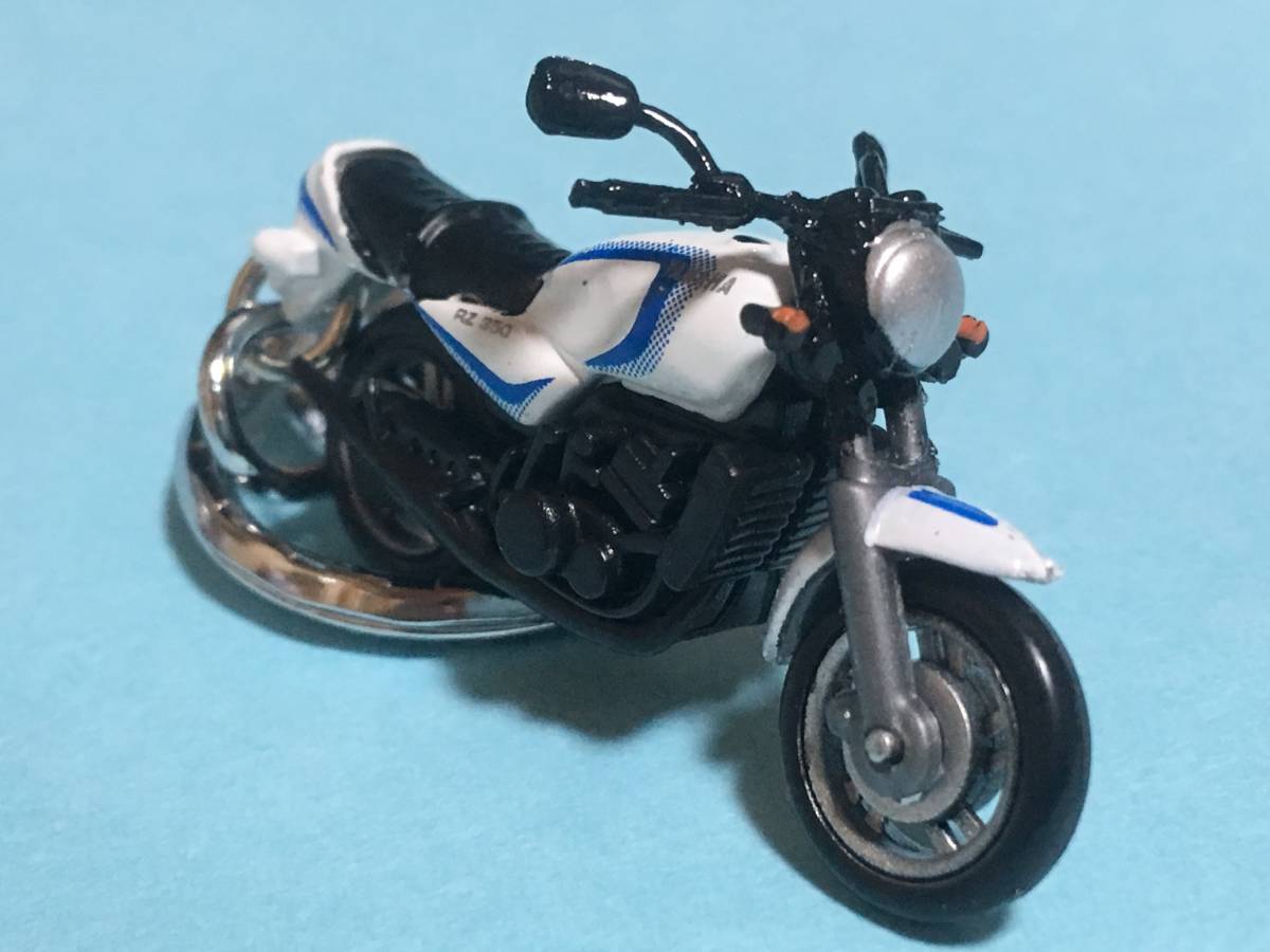 キーホルダー ヤマハ ＲＺ３５０ ホワイト 2サイクル マスコット アクセサリー バイク RZ250 ストラップ_画像1