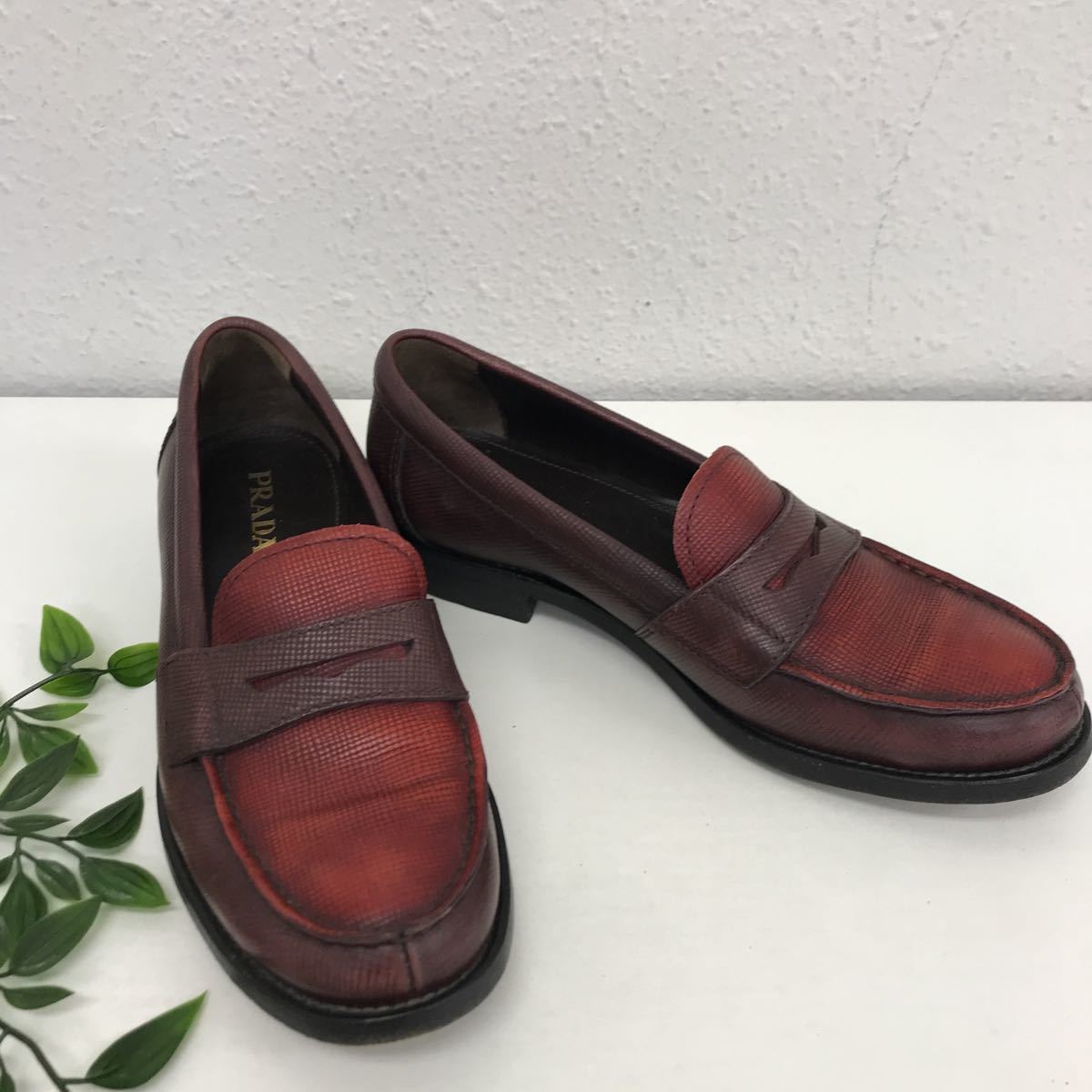 定期入れの 【8396-1】プラダ PRADA ローファー レザー バーガンディ