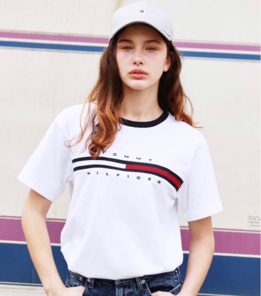 男女兼用 TOMMY HILFIGER トミーヒルフィガーロゴTシャツ 白S 男女兼用 TOMMY HILFIGER トミーヒルフィガーロゴTシャツ 白S
