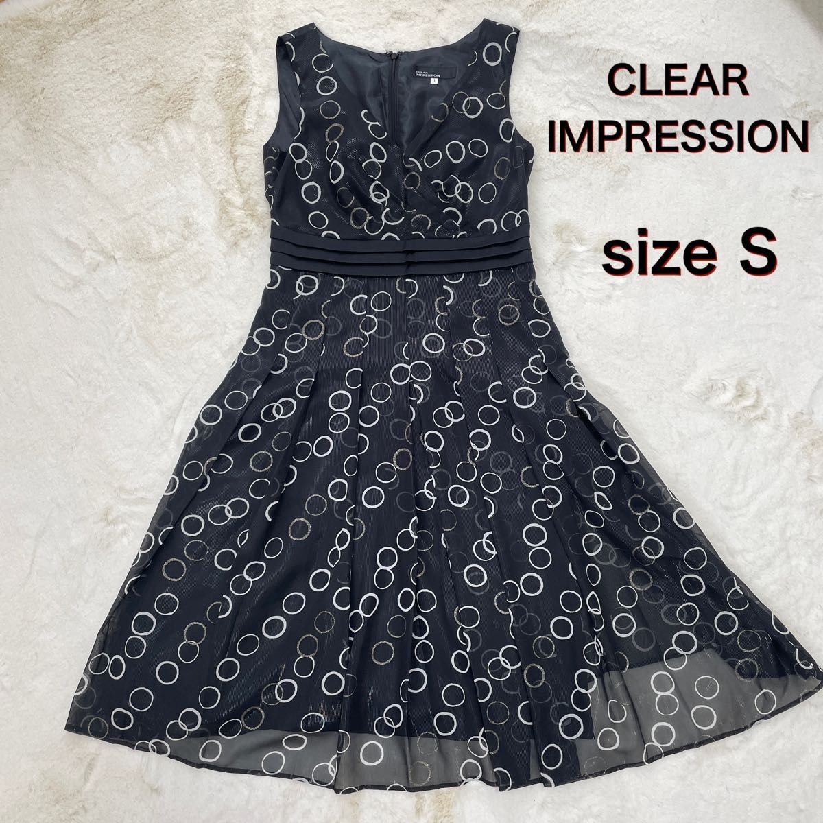 ★ CLEAR IMPRESSION★ブラックノースリーブフレアワンピース　お呼ばれ　結婚式　発表会