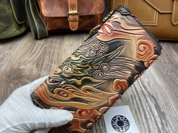  Takumi. god ~ solid feeling . equiped excellent article .. one . luck with money original leather sculpture Carving men's hand .. hand made hand dyeing round fastener long wallet 