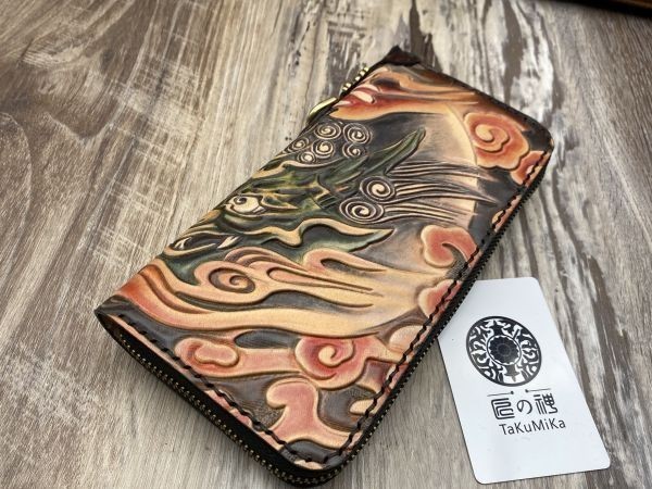  Takumi. god ~ solid feeling . equiped excellent article .. one . luck with money original leather sculpture Carving men's hand .. hand made hand dyeing round fastener long wallet 