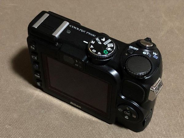 お得セット Nikon デジタルカメラ ブラック P5100 COOLPIX ニコン