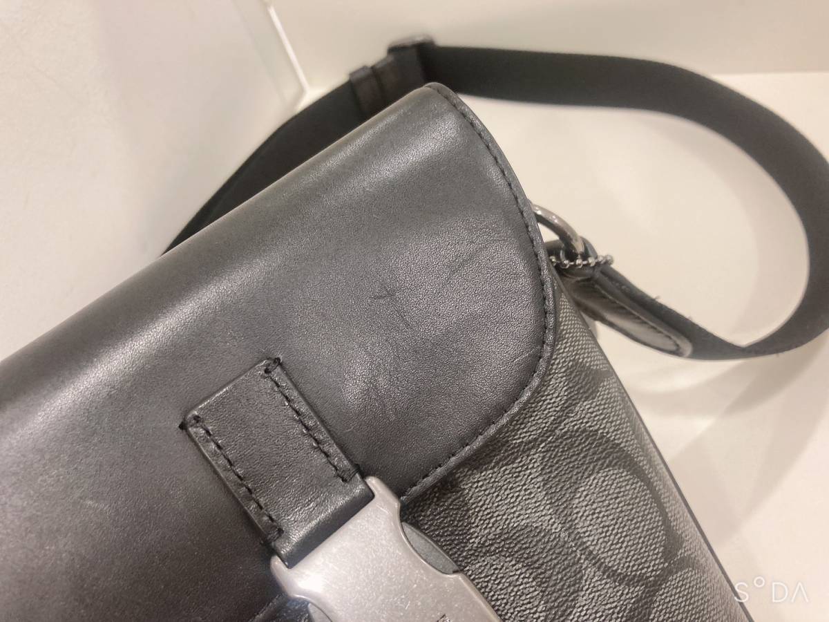 ◆美品　COACH ショルダーバッグ PVC シグネチャー ブラック C3134_画像5