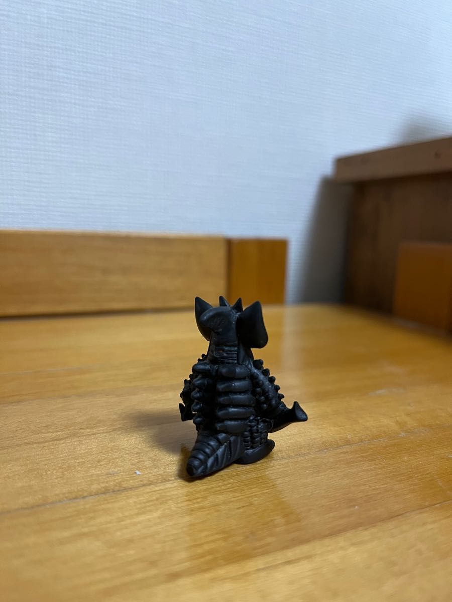怪獣消しゴム タイラント 激レア黒 当時物