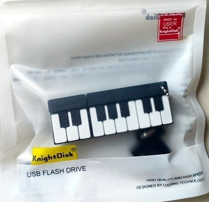 ●新品USBメモリ●128GB　ピアノ型　楽器シリーズ　フラッシュドライブ　電子ピアノ/キーボード/鍵盤/大容量/データ保存に