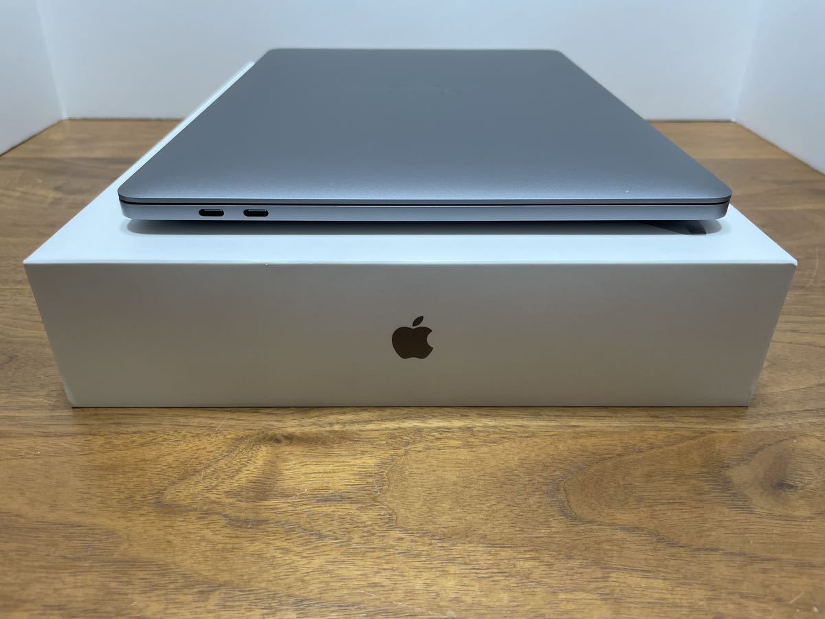 美品MacBook Pro 2020 M1チップ　スペースグレイ
