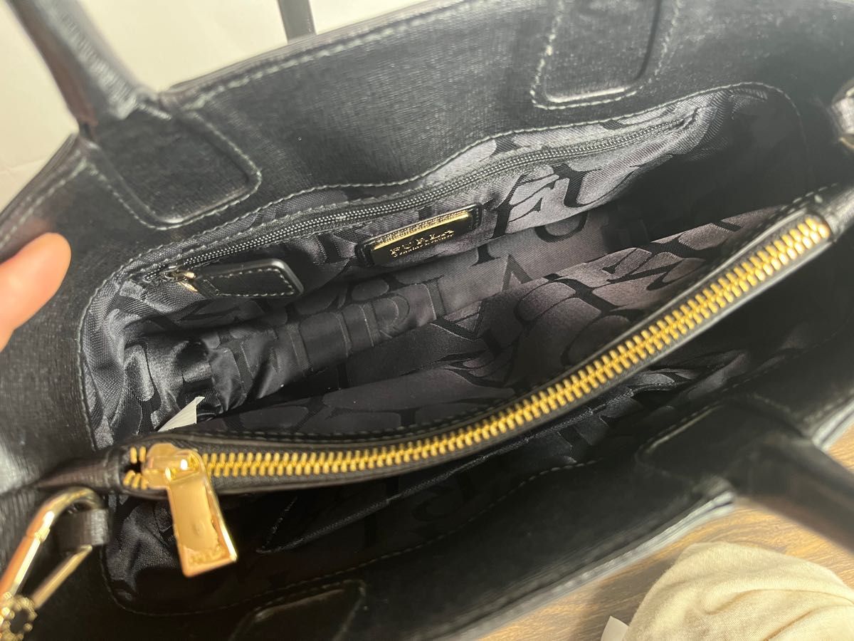 超美品★『FURLA フルラ サフィアーノレザー ショルダーバッグ』 黒 2way ハンドバッグ 斜めがけバッグ
