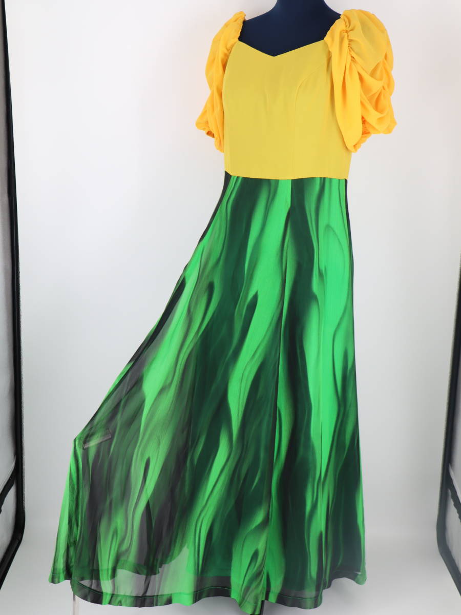 本日特価】 『送料無料』【フラダンス用衣装 美品】HULA 緑 ドレス