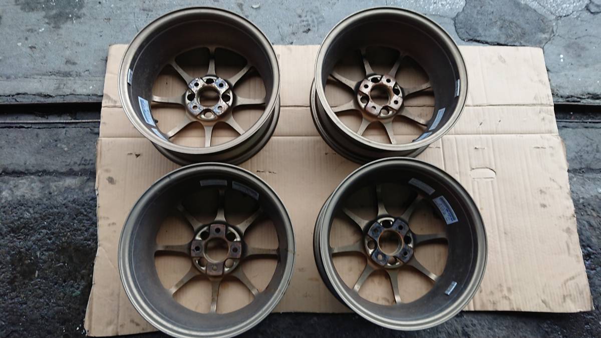 RAYS提升CE 28N 15英寸6.5 J + 35 PCD 100 4 H輕量化車輪4 <Br> RAYS　レイズ　CE28N　15インチ　6.5J＋35　PCD100　4H　軽量ホイール　4本