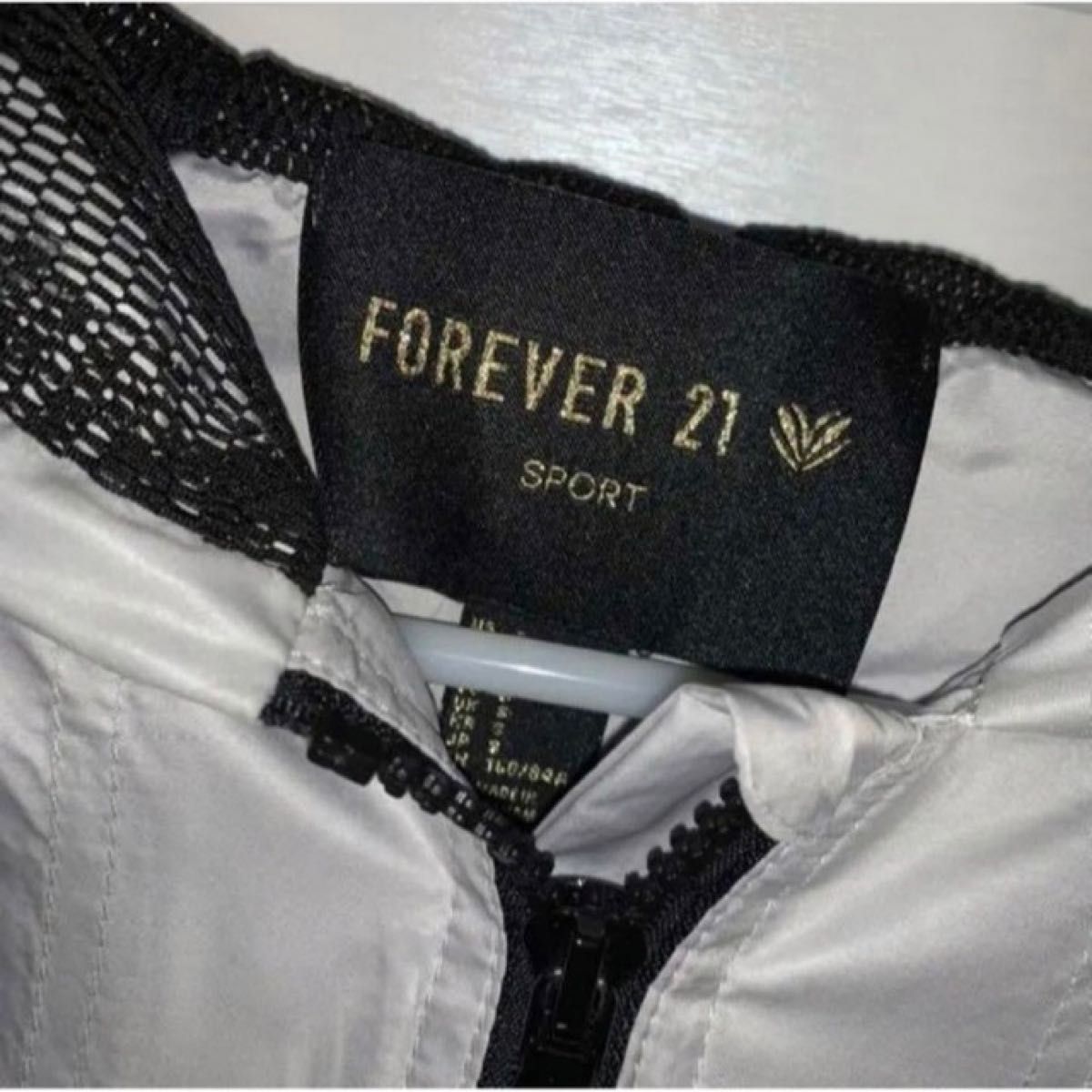 Forever21 フォーエバー21 スポーツウェア アウター シルバー