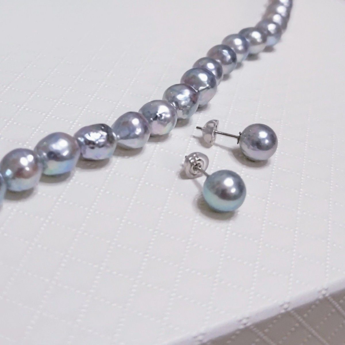 イリスビス K18WG ネックレス×ピアス セット グレー系アコヤ真珠 イリスビス K18WG ネックレス×ピアス セット グレー系アコヤ真珠