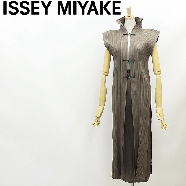  beautiful goods *ISSEY MIYAKE Issey Miyake pleat processing tea ina long gilet & skirt setup khaki M