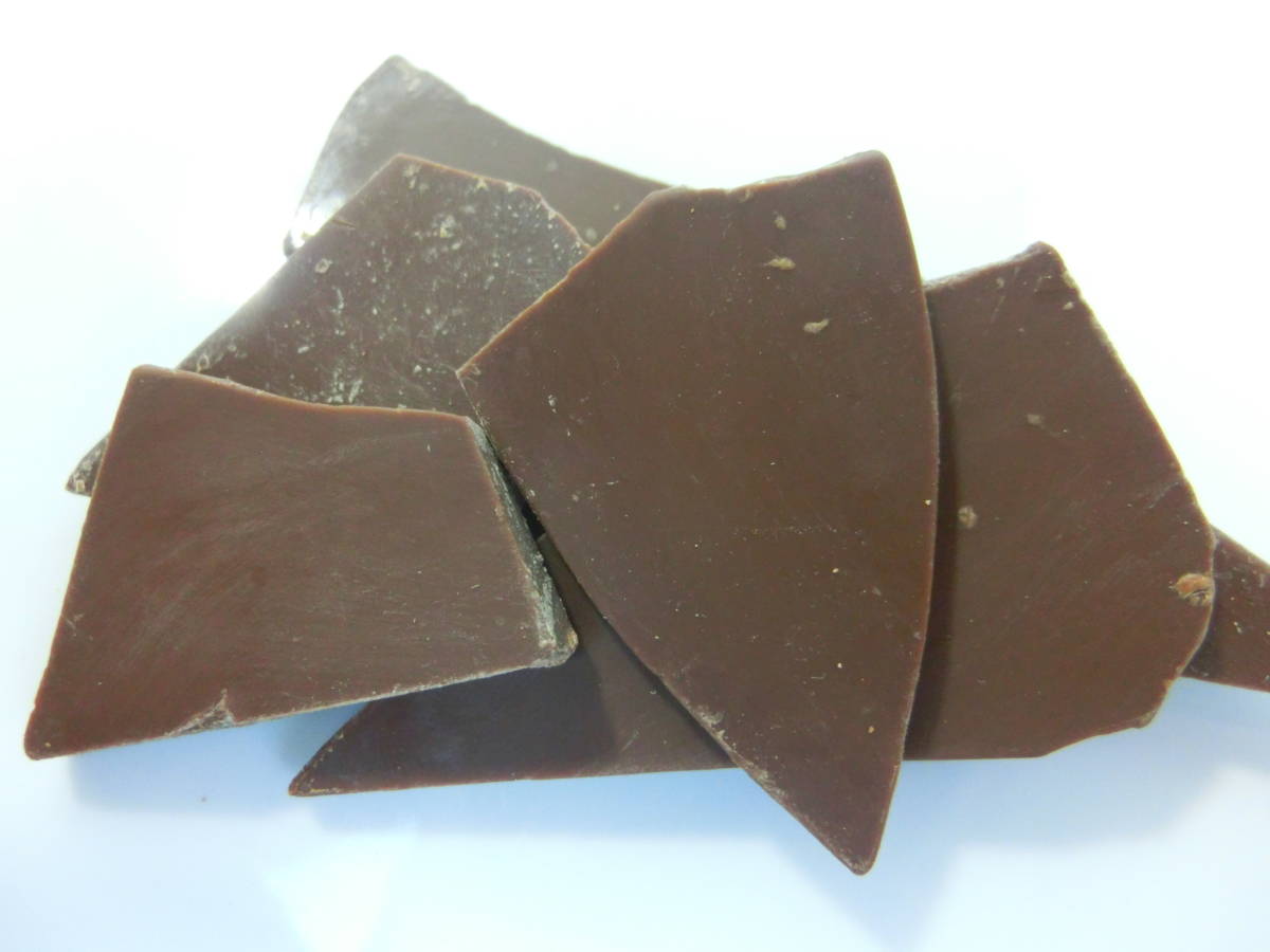 最高級 クーベルチュール チョコレート 1P300ｇ入りです 割れチョコ_当店おすすめの新商品となっております。