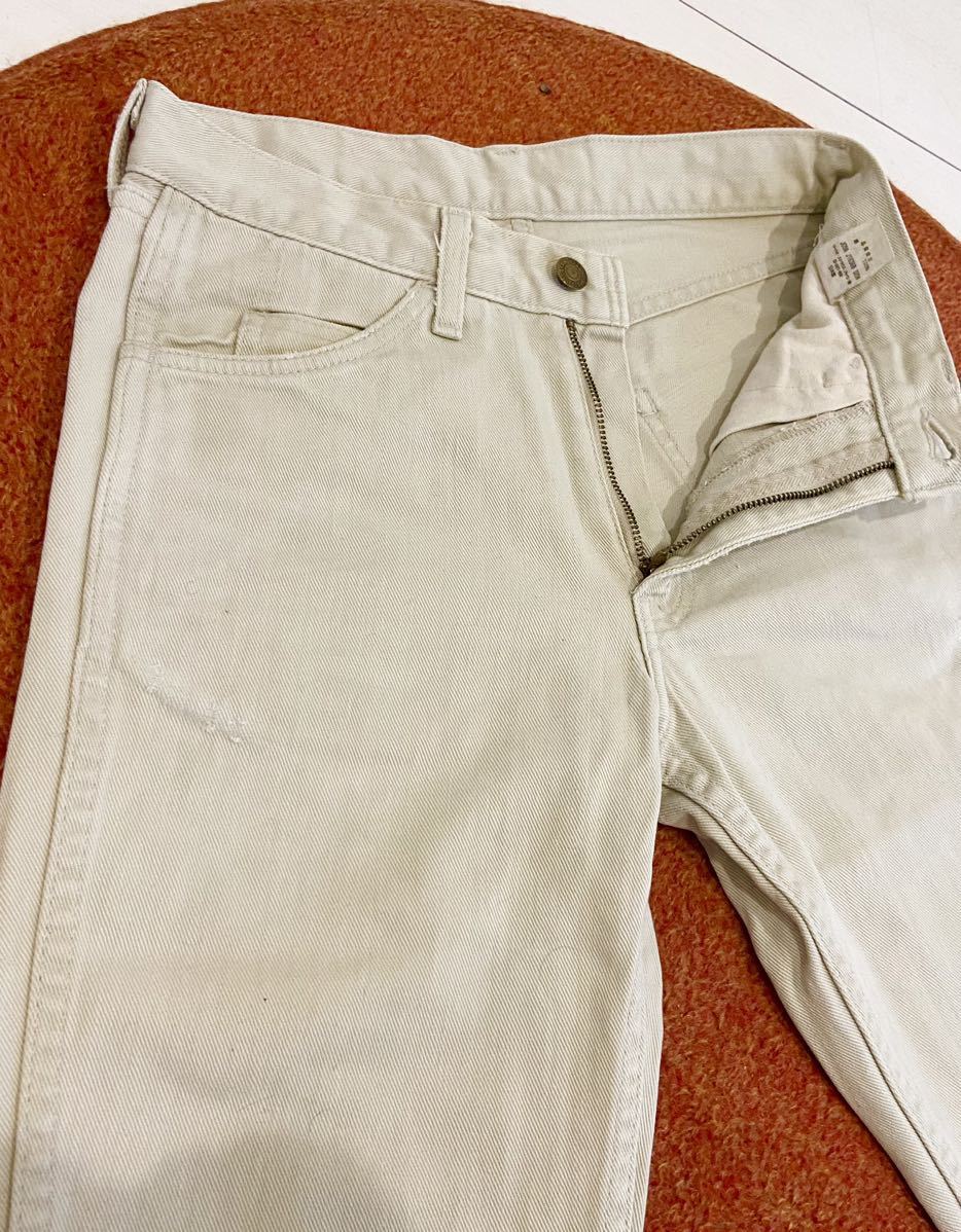 Levi's BIG E ジーンズ・LOT 800・アイボリー・生成り・ビンテージ リーバイス 白タグ ビッグE・ヴィンテージ デニム・W28 ＊検索用_画像4