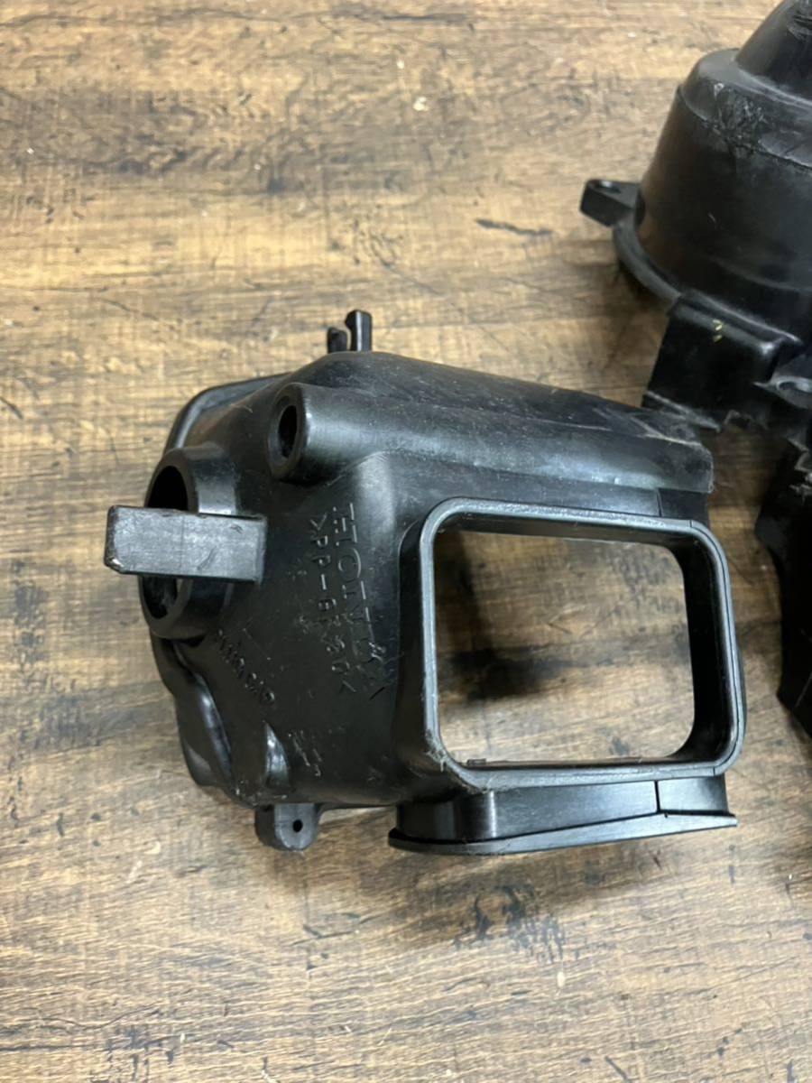 Y31〉送料込 ボルト付き AF35 ライブDIO 純正 エンジンカバー Y31〉送料込 ボルト付き AF35 ライブDIO 純正 エンジンカバー