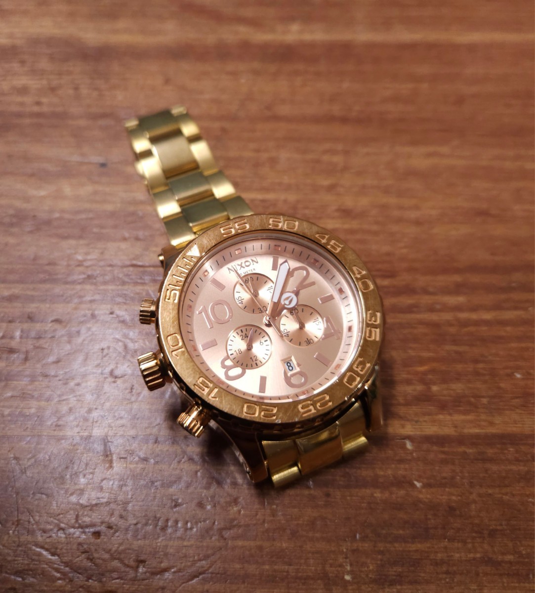 日本未入荷 THE42-20 MINIMIZE ニクソン NIXON CHRONO ゴールド 動作品