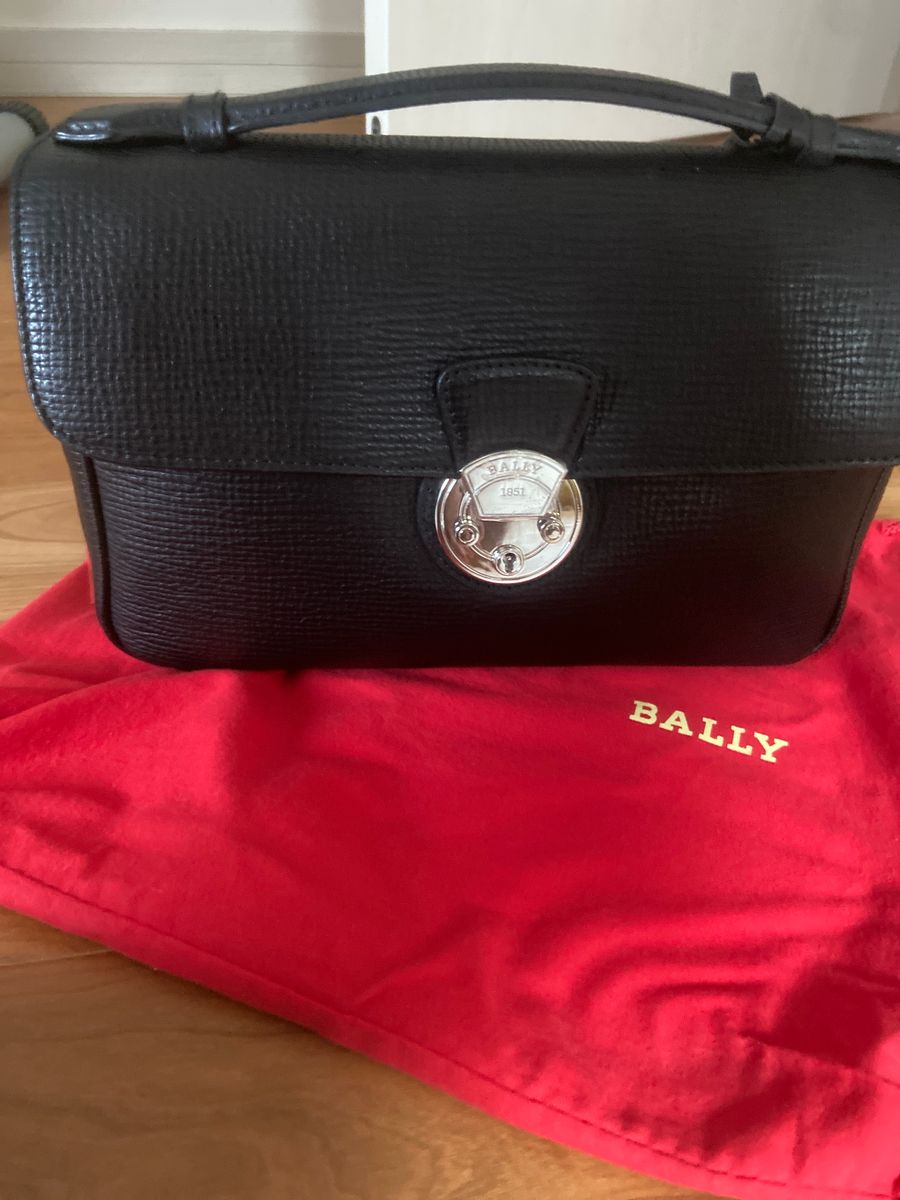 BALLY 黒　バッグ