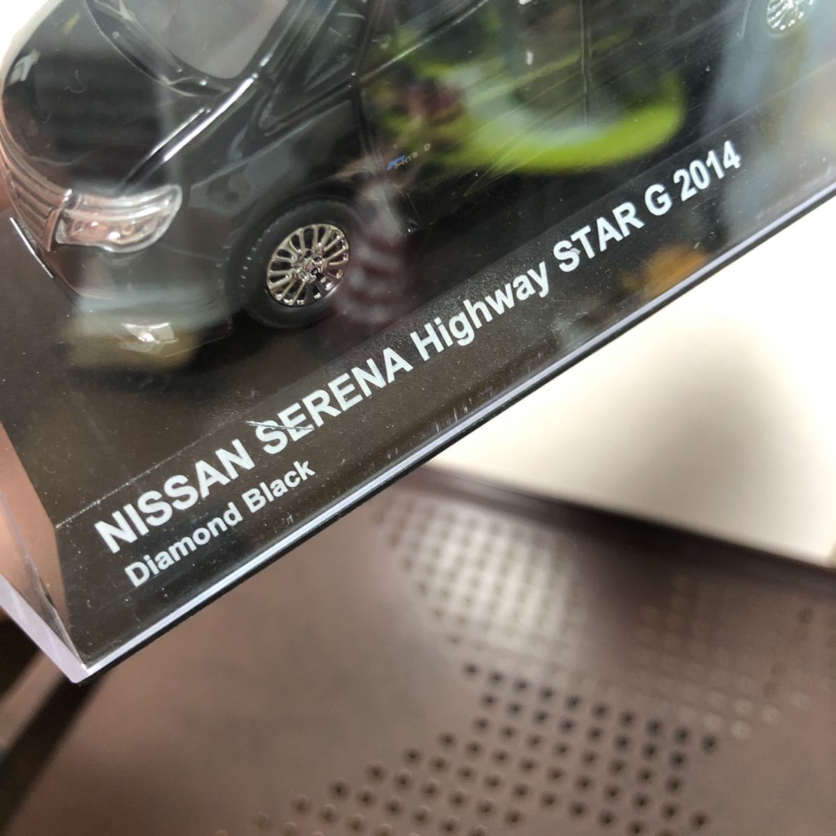 330 京商 1/43 日産 セレナ C26 ハイウェイスター G S-HYBRID 330 京商 1/43 日産 セレナ C26 ハイウェイスター G S-HYBRID