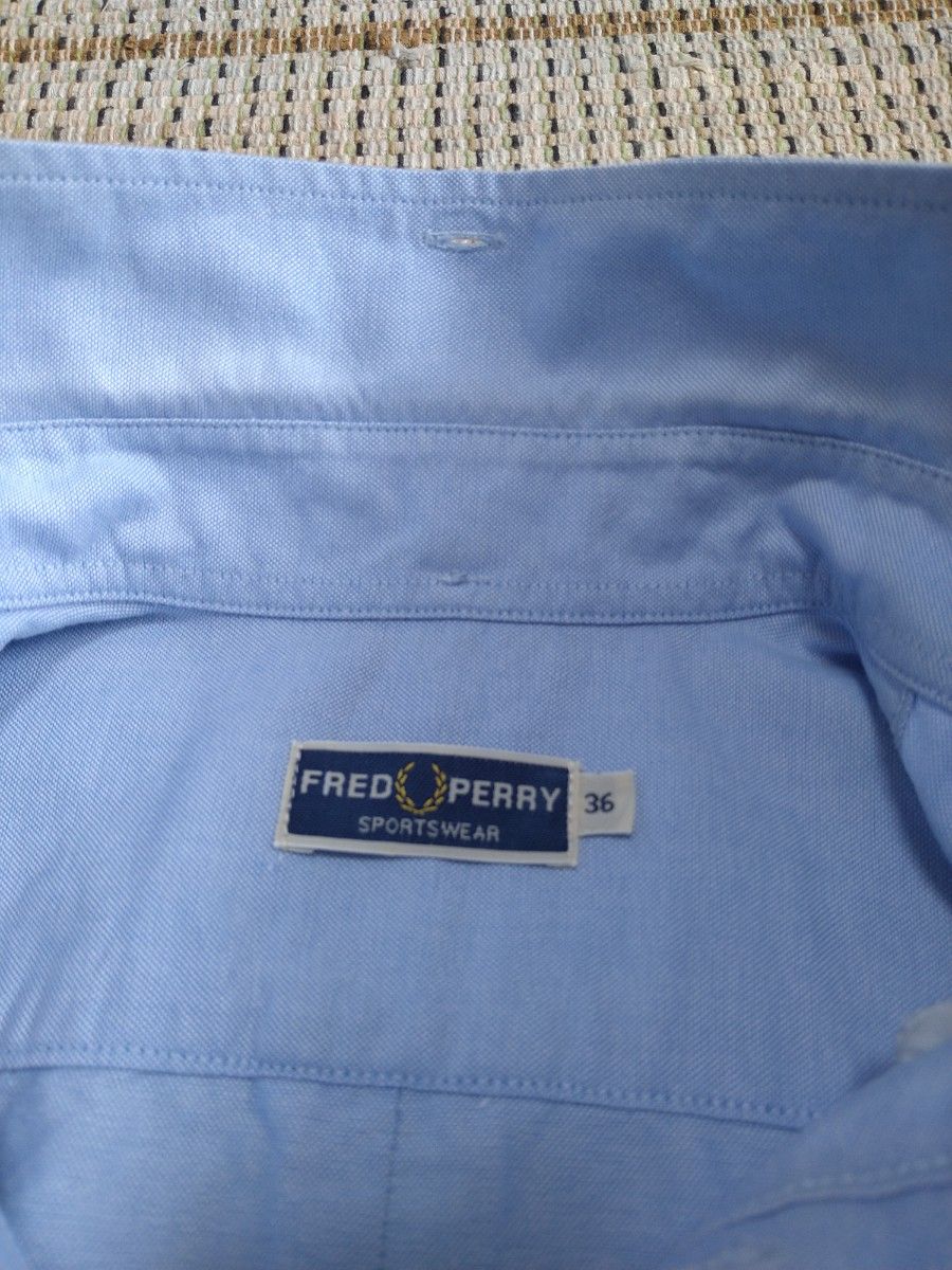 フレッドペリー　Fred Perry 長袖ボタンダウンシャツ　ライトブルー　S