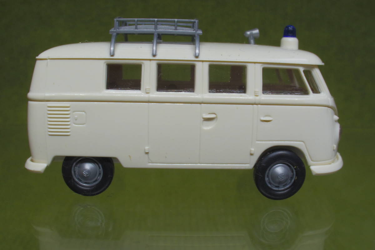 BREKINA Art. 31601 VW T1b Kombi [Verkehrspolizei] (649) _画像4