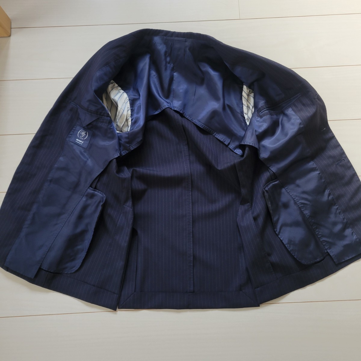 BEAMS F スーツ 44 8R ネイビー スピントライプ カノニコ navy BEAMS F スーツ 44 8R ネイビー スピントライプ カノニコ navy