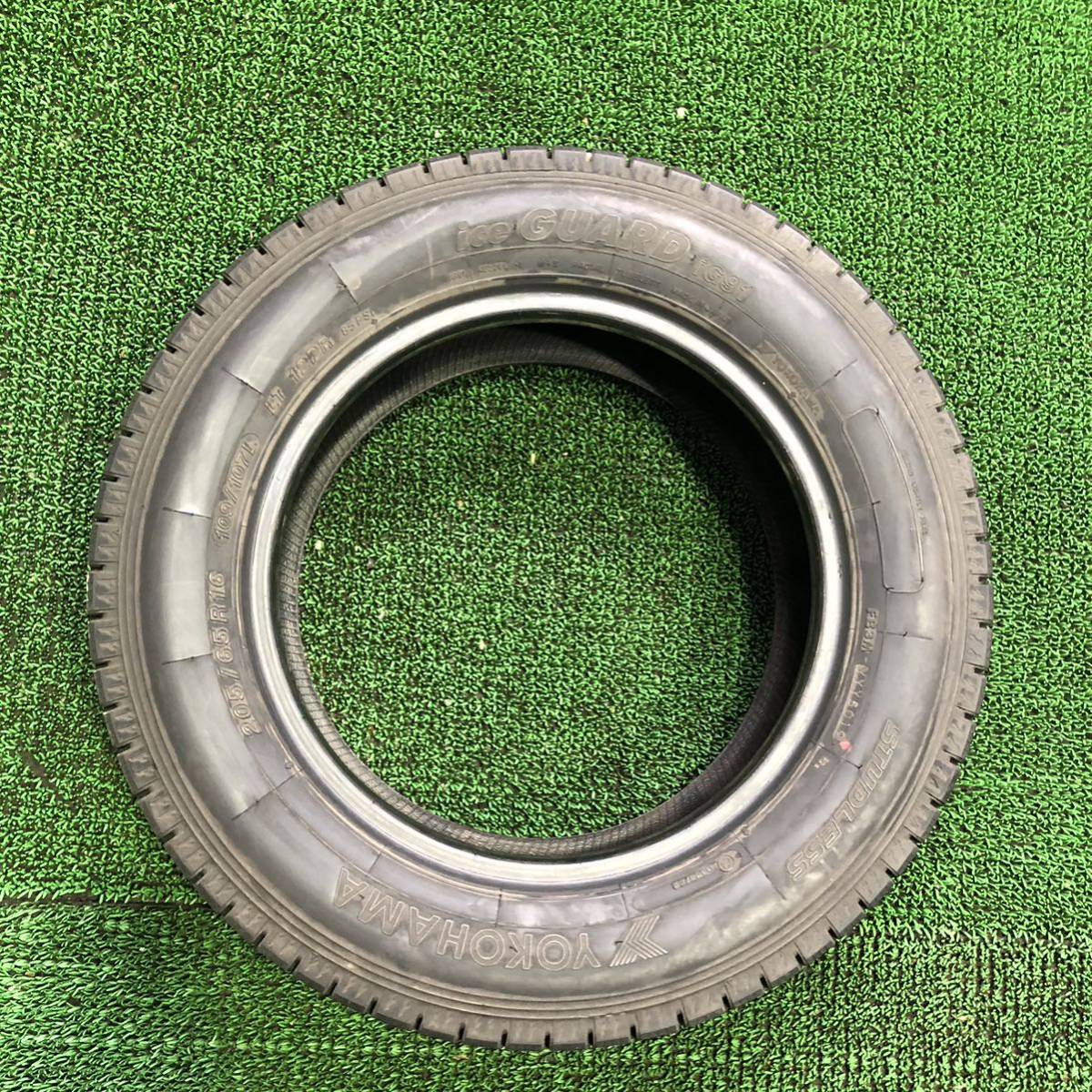 AC686-307 ヨコハマiceGUARD iG91 バリ溝 【2本セット】205/65R16 109/107 L LT 12PR スタッドレス_画像4