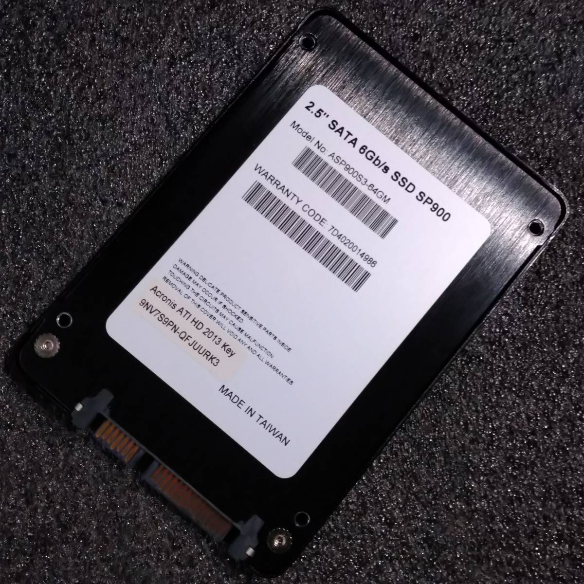 【中古】ADATA ASP900S3-64GM [64GB SATA 2.5インチ SSD MLC 7mm厚] 