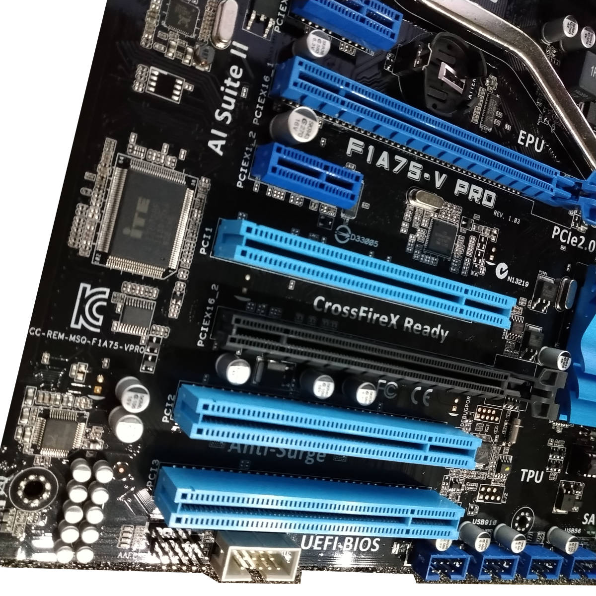 【中古】ASUS F1A75-V PRO SocketFM1_画像5